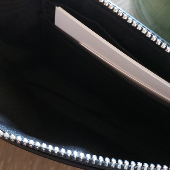 Coach wristlet - Picture 3 of 3